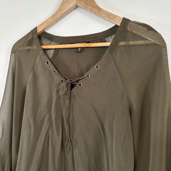 Express Forest Green Lace Up Sheer Sleeve Blouse Size XS - Picture 2 of 5